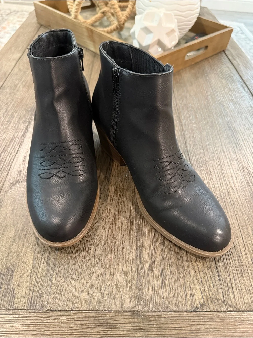 FRYE AND CO. Women’s Black Faux Leather Ankle Booties with Side Zip